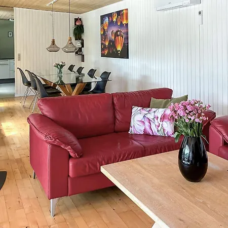 4 Star In Ans By Casa vacanze Roe